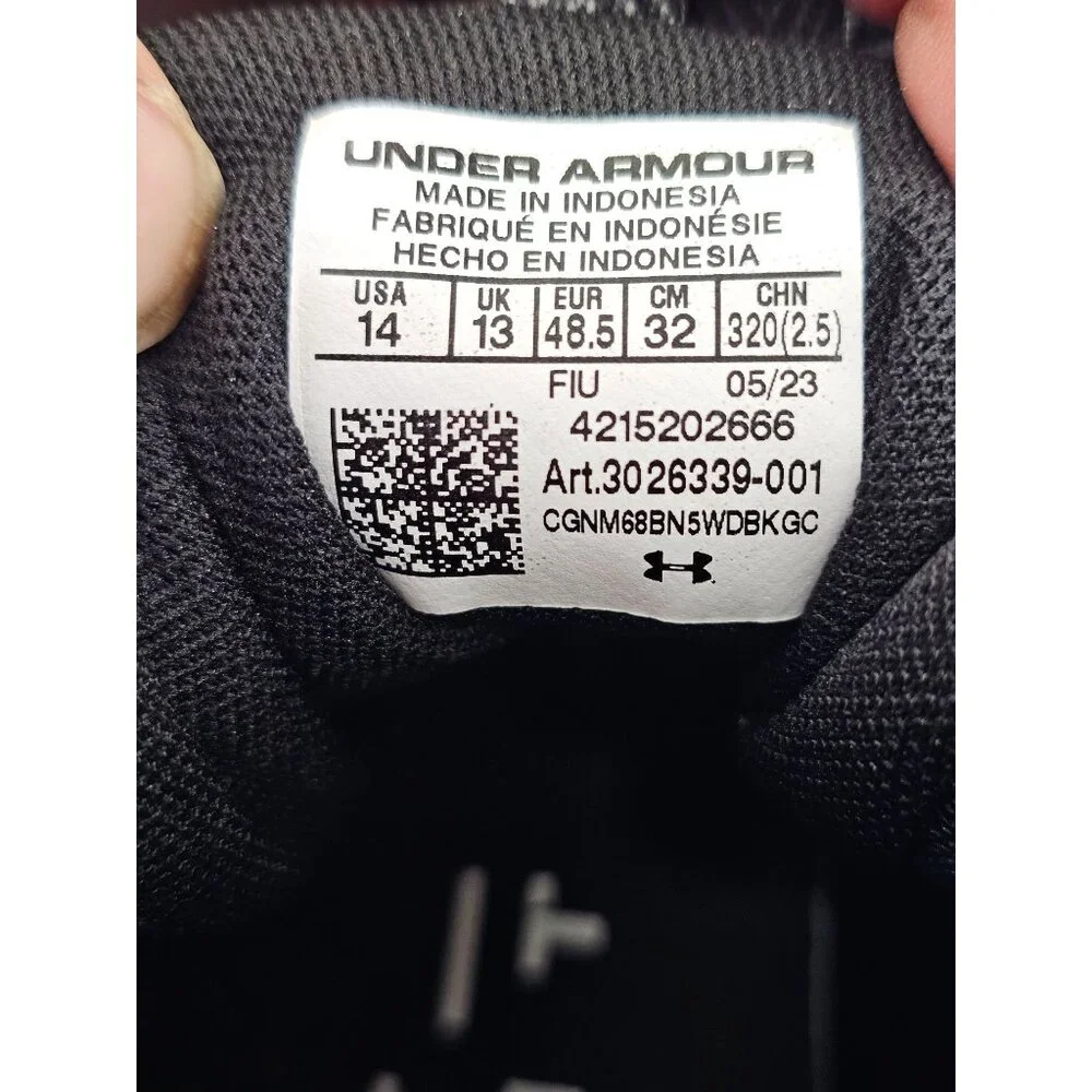 Under Armour Spotlight Cleats Black & White Mens Football Shoes Size 10.5 Synthe